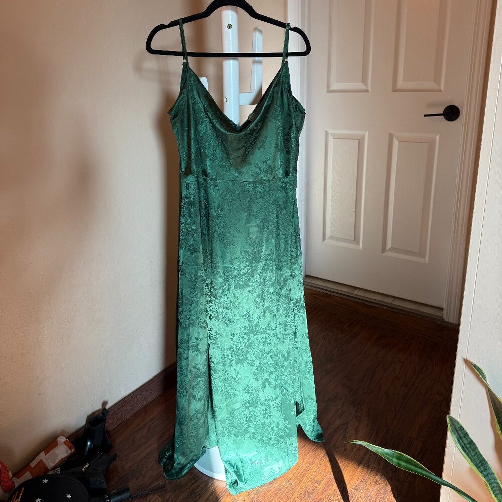 Rihoas Forest Green Floral Jacquard Maxi Dress – XL